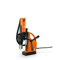 Korunkové vrtání do kovu